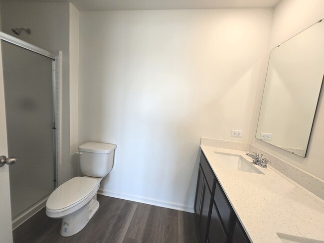 Building Photo - 351 Bridgeview Ct