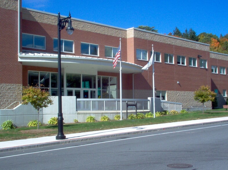 Fitchburg State University - 98 Snow St