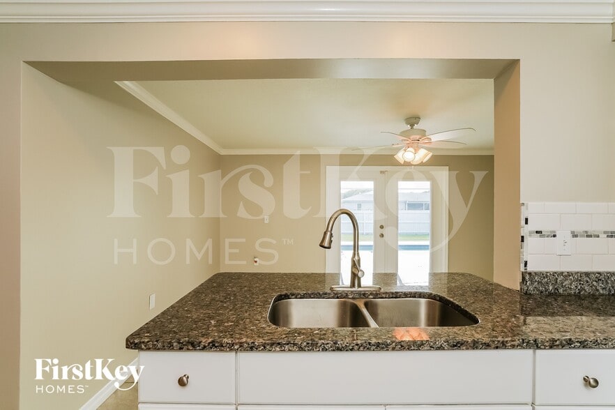 Building Photo - 6719 Overlook Dr