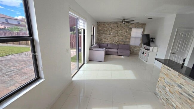 Building Photo - 10032 NW 87th Terrace