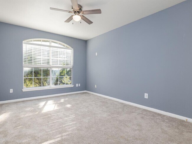 Building Photo - 2934 Sussex Gardens Ln