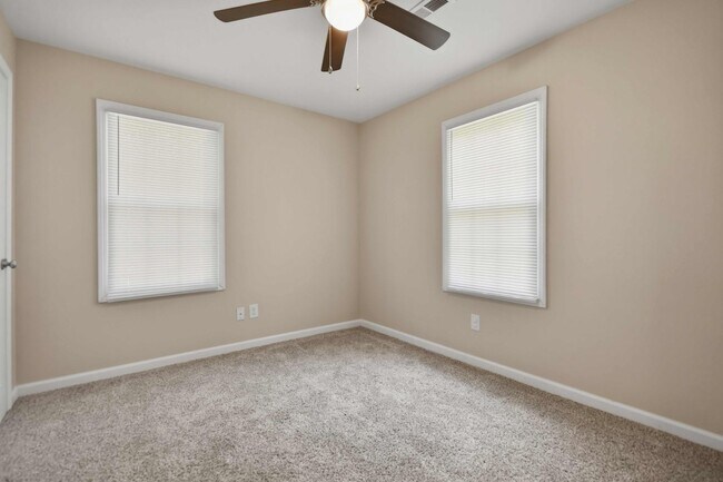 Building Photo - 970 Swift Dr