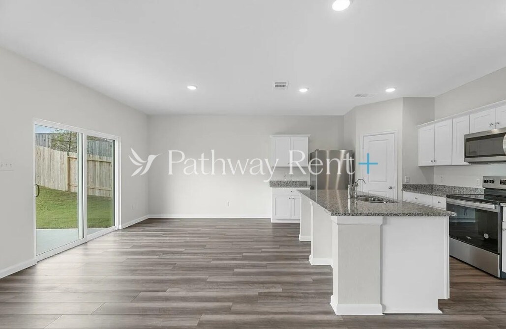 Building Photo - 1074 Large Poppy Dr