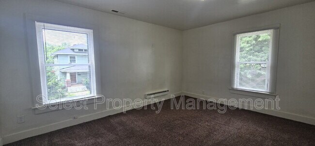 Building Photo - 1414 Oakland St