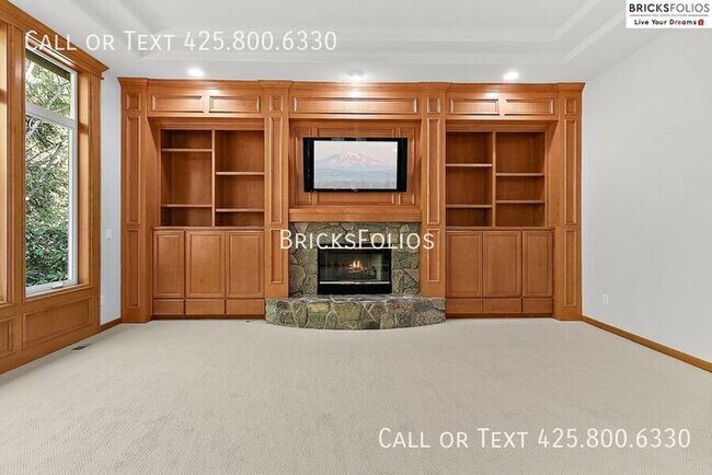 Building Photo - Luxurious 4-bedroom home in Sammamish with...
