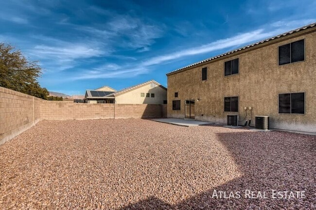 Building Photo - 5821 Alisa Roberts St