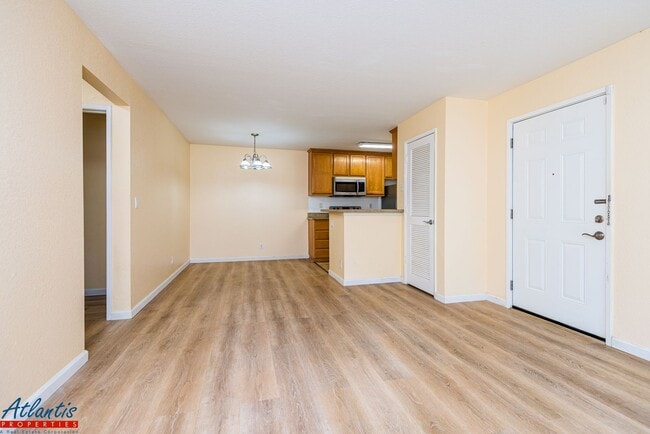 Building Photo - Berryessa Condo | A/C | Private Outdoor Space