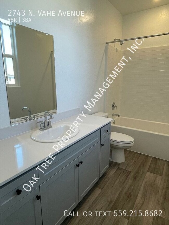 Building Photo - 2743 N Vahe Ave