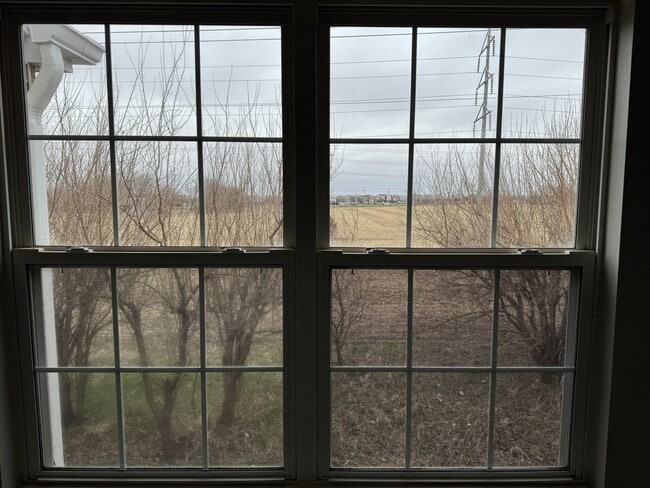 Building Photo - 309 Springbrook Trail S