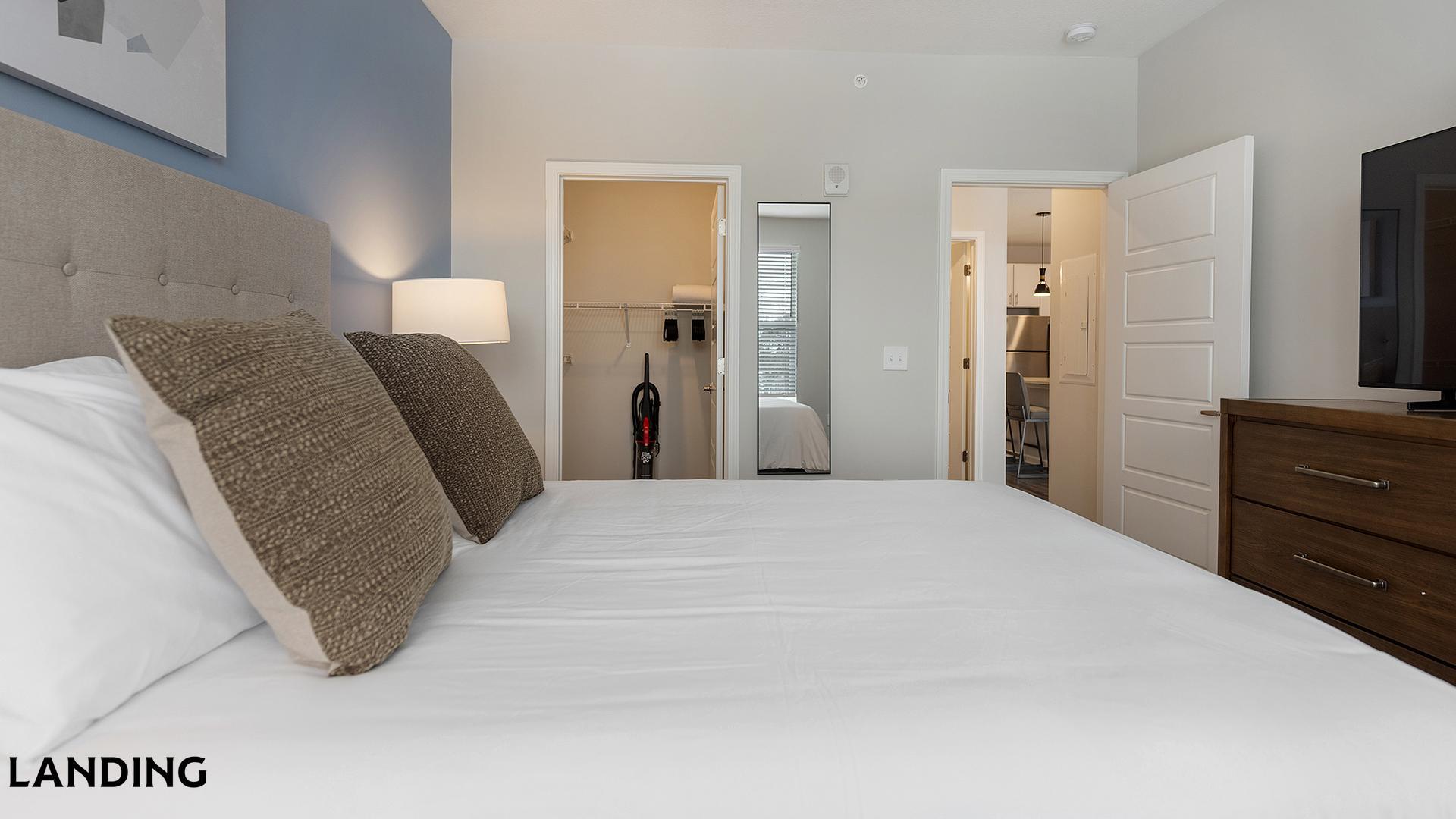 Building Photo - 5340 Periwinkle Hl Ave