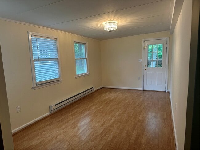 Building Photo - 188 Canterbury Dr