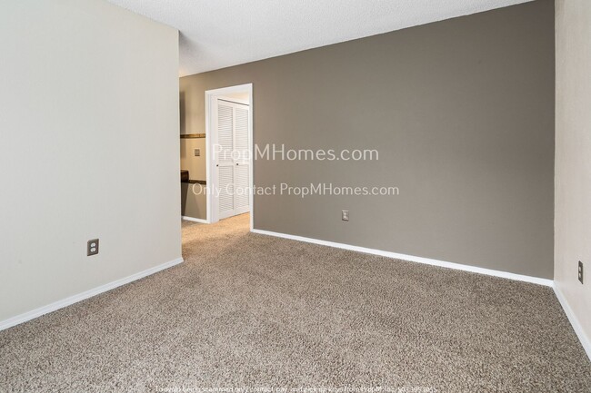 Building Photo - Charming One Bedroom, One Bath in South Po...