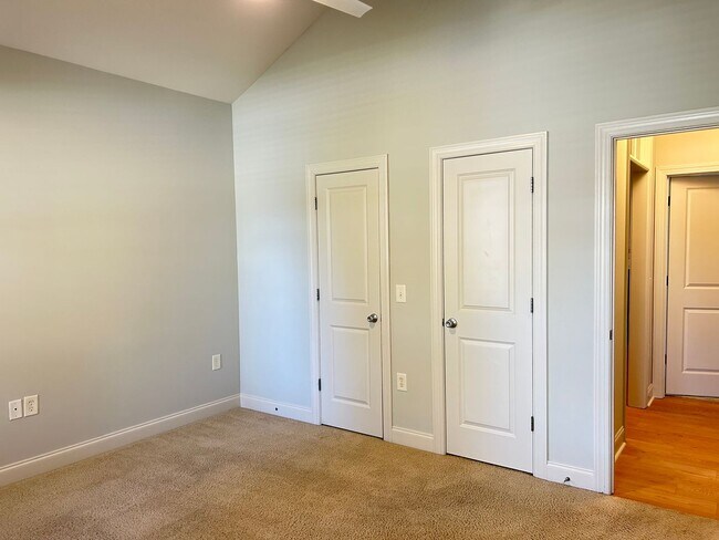 Building Photo - Oak Ridge at Plantation Landing | 4 Bedrooms, 3 Baths