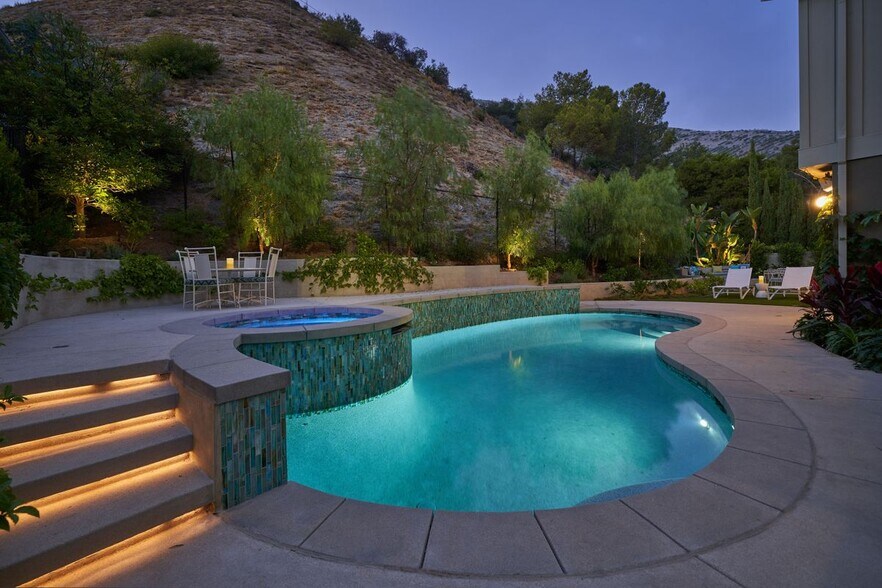 Primary Photo - 6435 Innsdale Dr