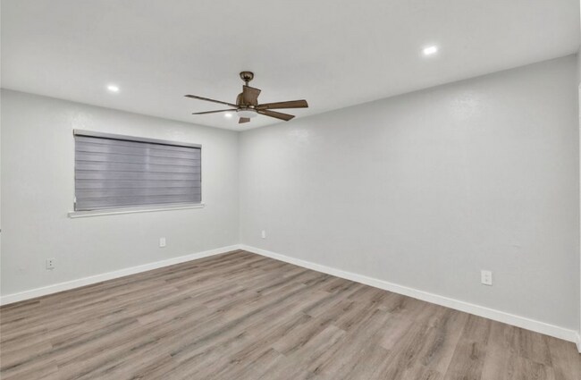 Building Photo - 2308 Foxcroft Ln