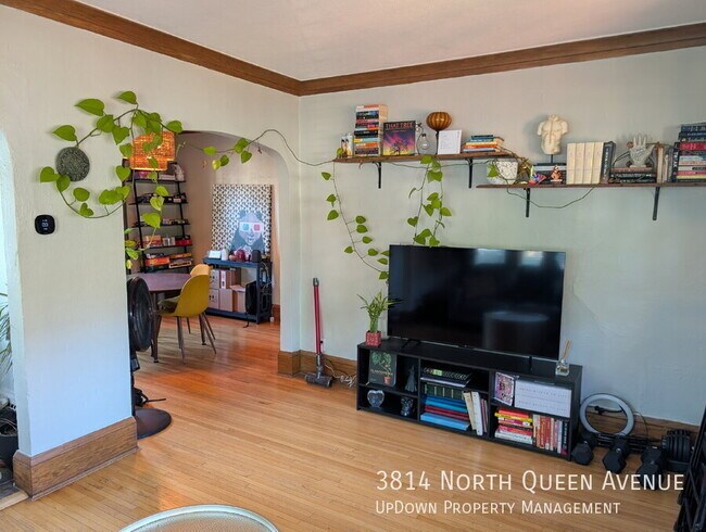 Building Photo - 3814 N Queen Ave