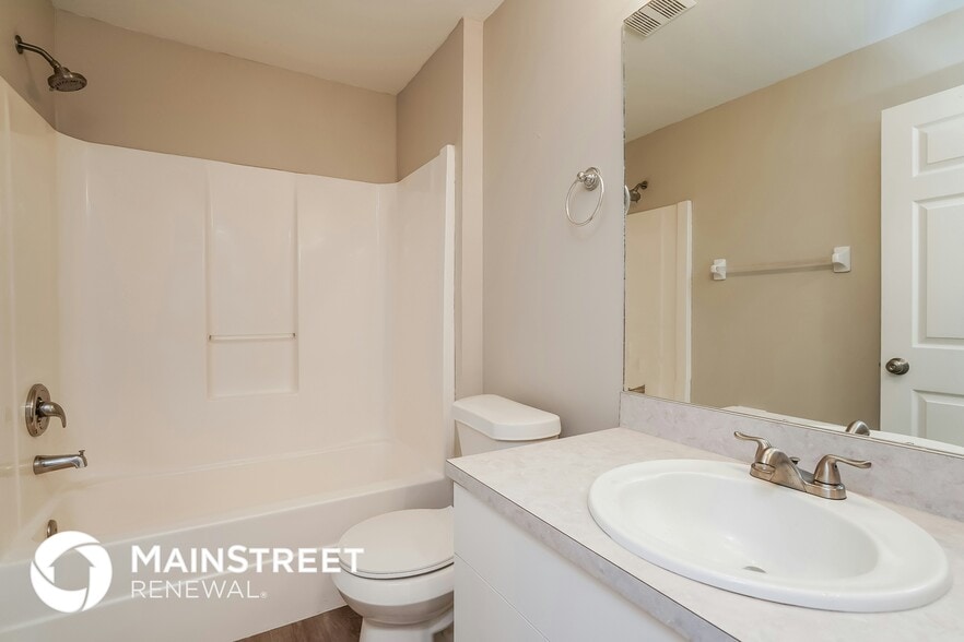 Building Photo - 6030 Latimer Ave