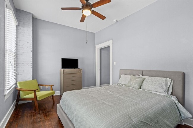 Building Photo - 301 S Edgefield Ave