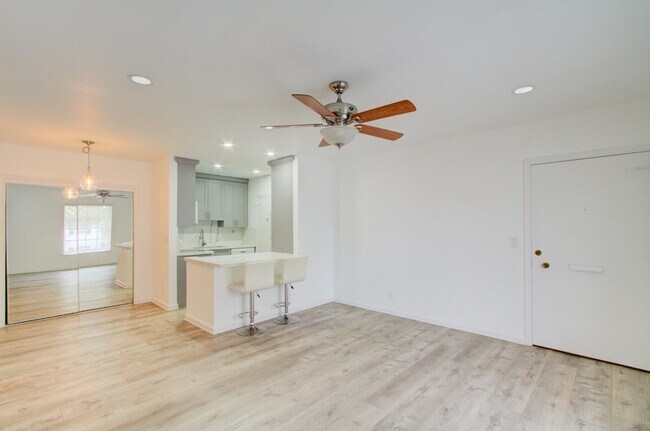 Building Photo - 2260 NE 67th St