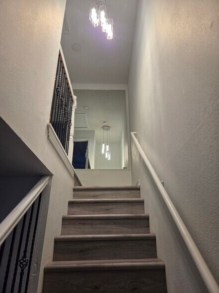 Building Photo - 2915 W 81st Ave
