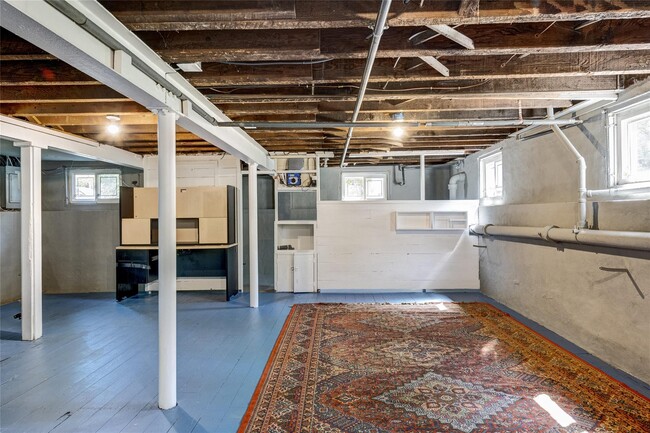 Building Photo - 3 Woodmere Ln