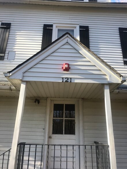 Primary Photo - 121 Cozy Lake Rd