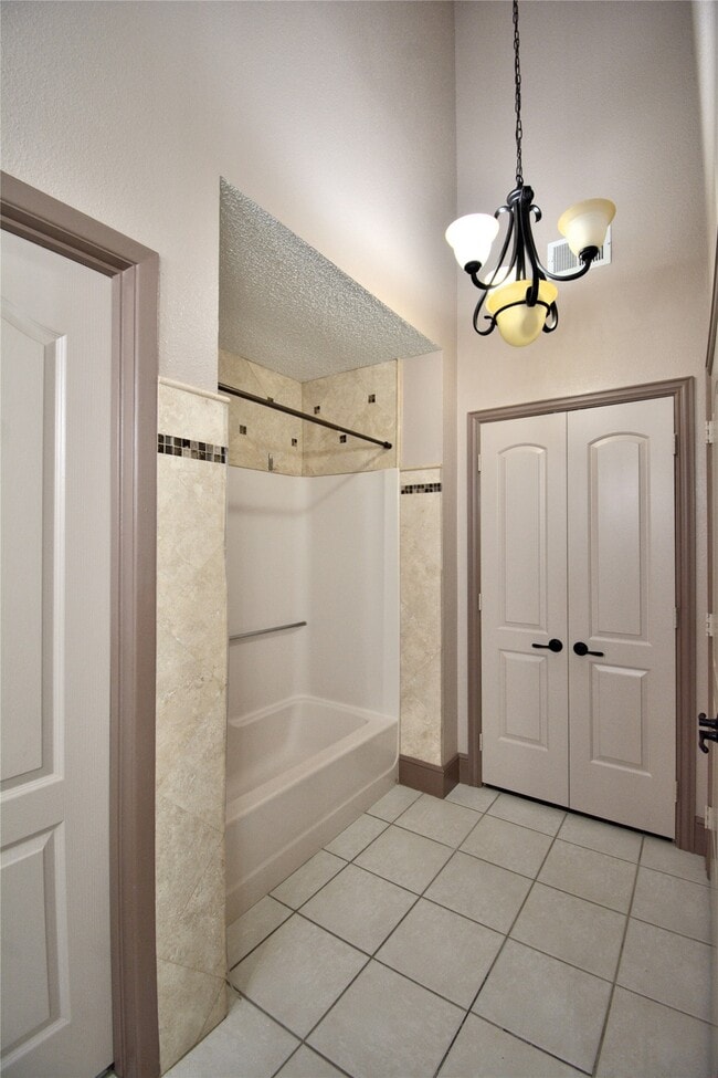 Building Photo - 11315 Waxwood Dr