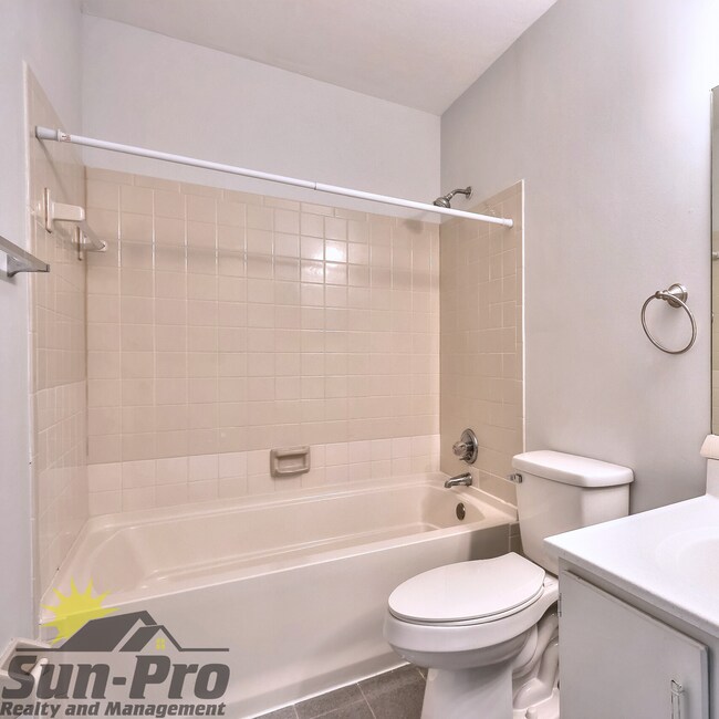 Building Photo - 980 Canal View Blvd