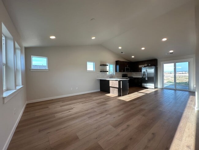 Building Photo - 3bed, 2bath 1,148sq.ft. 2car garage home in Harvest Creek Sub - Nampa