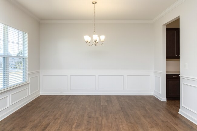 Building Photo - 6100 Trinity Xing Cir