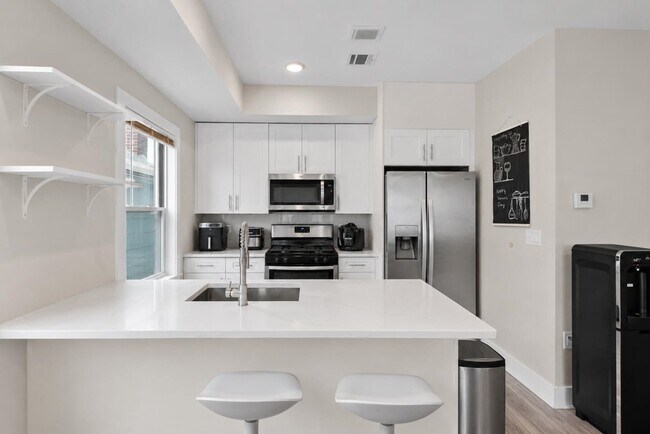 Building Photo - 4805 Aschoff Pl
