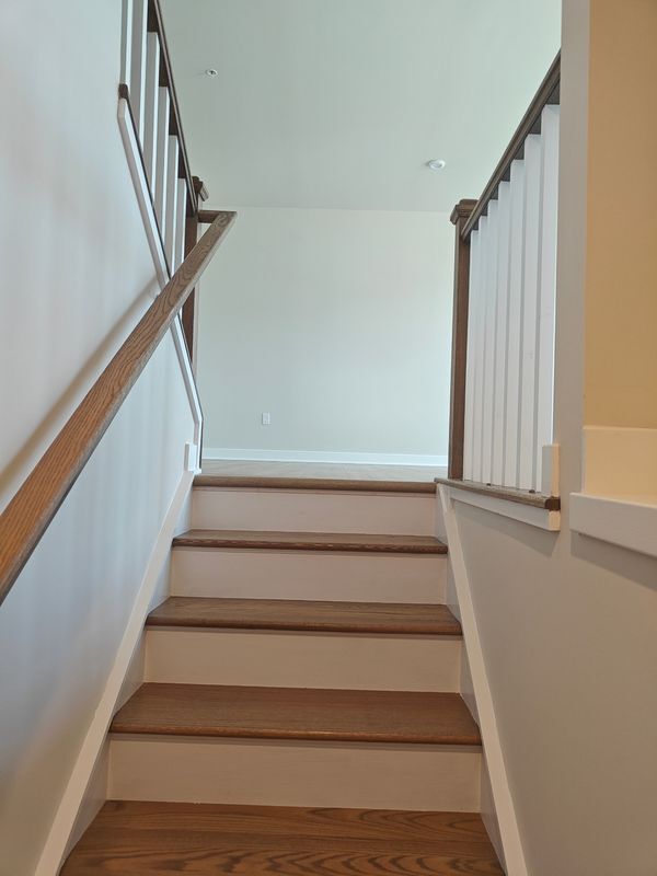 Building Photo - 131 S Durham Dr
