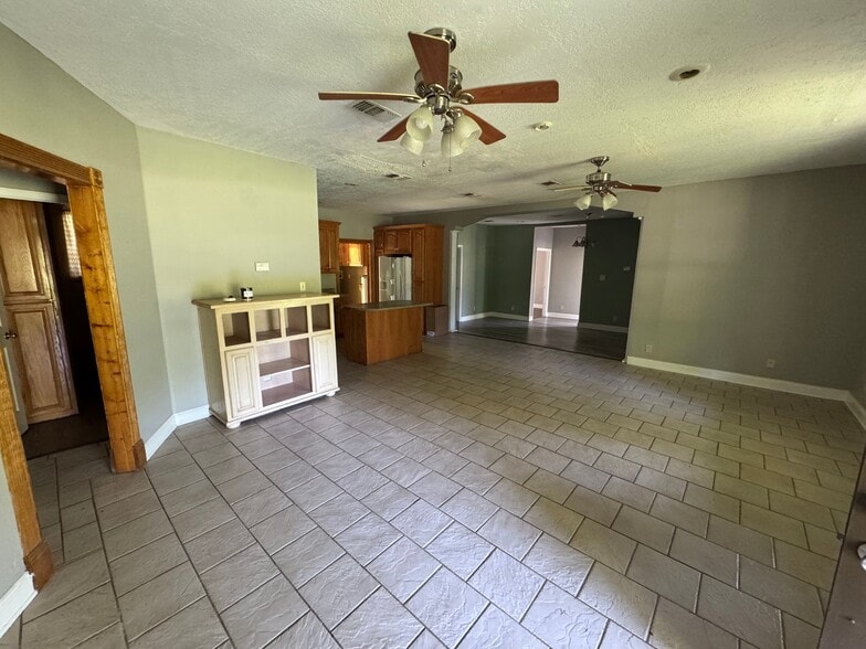 Building Photo - 286 Vestry Rd