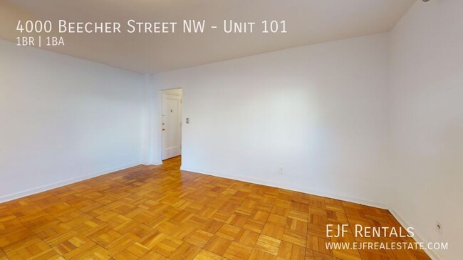 Building Photo - Quiet Glover Park One Bedroom W/Plenty of ...