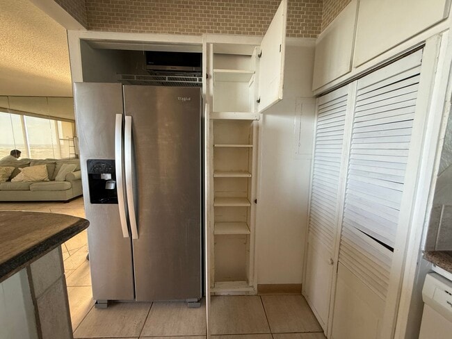 Building Photo - Mostly Furnished 2BR/2BA Condo