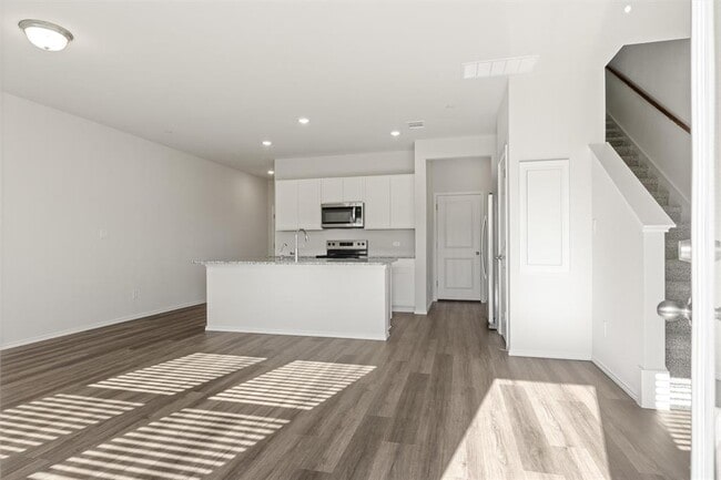 Building Photo - 12811 Village Spun Plz