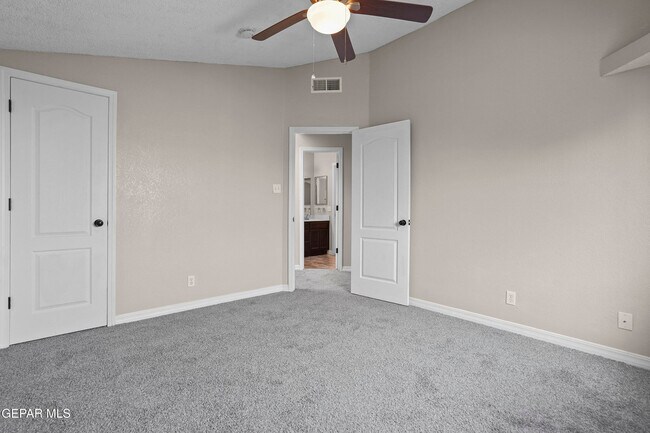 Building Photo - 13713 Paseo del Mar Dr