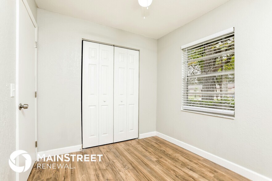 Building Photo - 261 Dogwood Ave