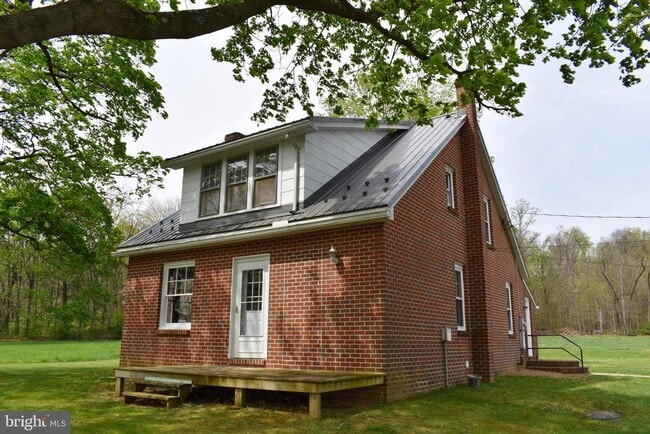 Building Photo - 9526 Circle Dr