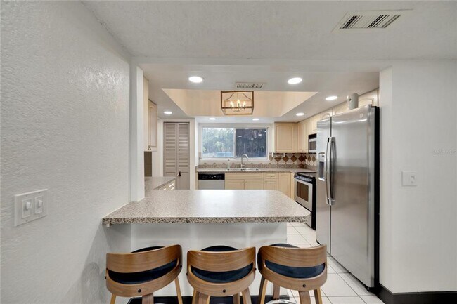 Building Photo - 6301 Newtown Cir