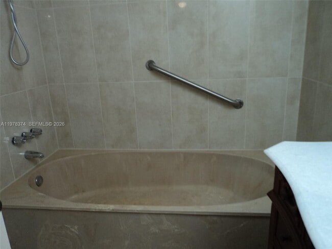 Building Photo - 1301 NE 7th St