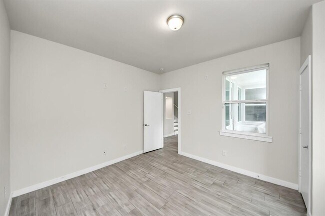 Building Photo - 4228 Bellfort Ave