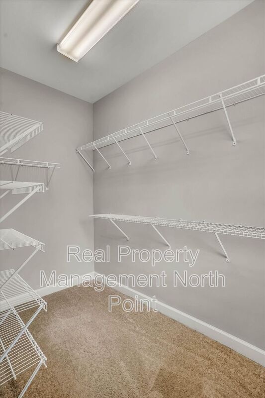 Building Photo - 3026 Eltham Pl