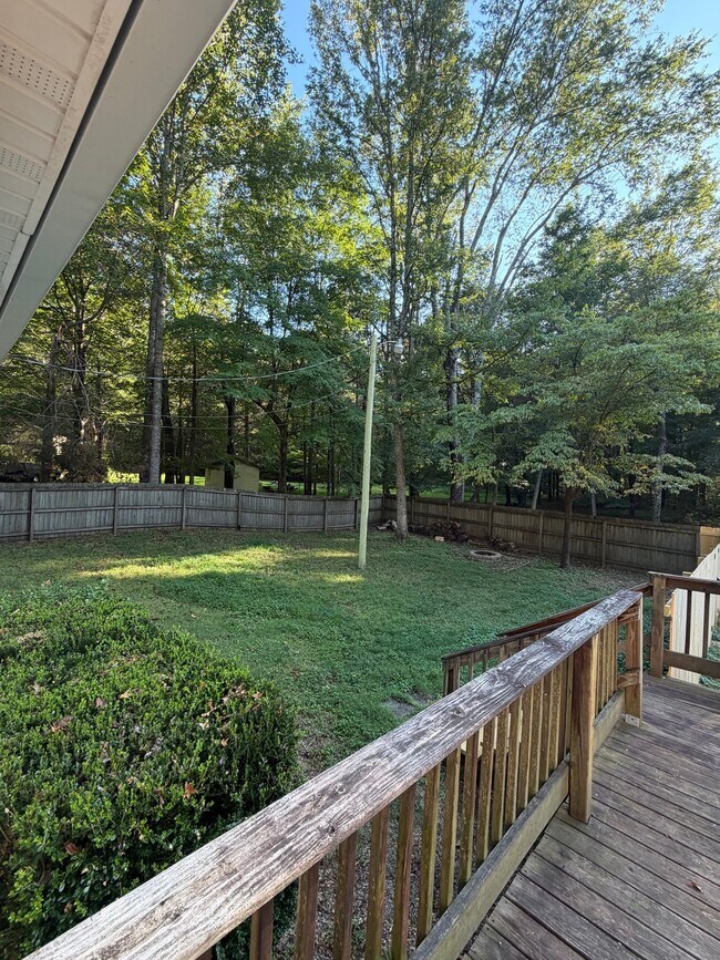 Building Photo - 3633 Thomasville Rd
