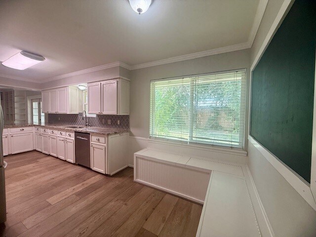 Building Photo - 5019 Oak Forest Dr