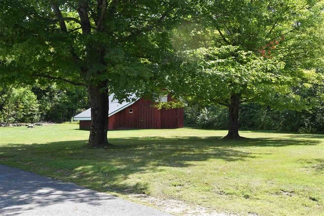 Building Photo - 1092 New Hampshire Rte 175