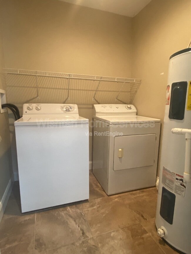 Building Photo - 524 W Murray St