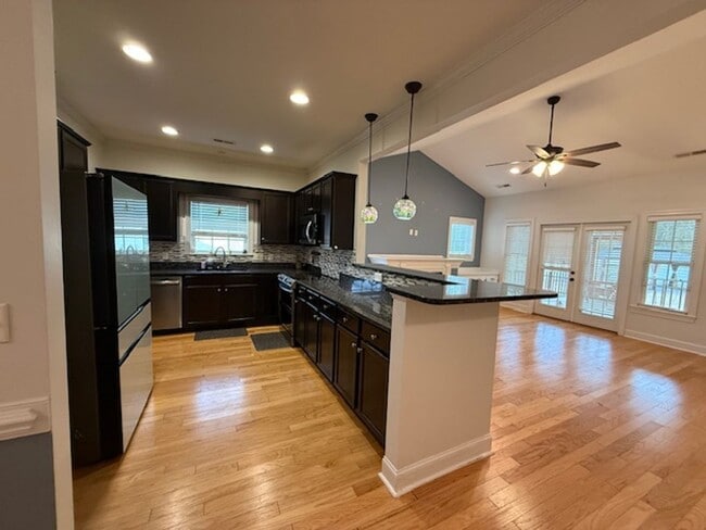 Building Photo - Welcome to Southwest Plantation