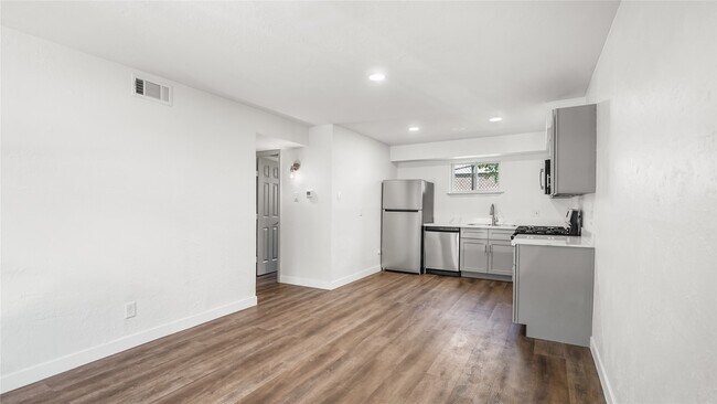 Building Photo - 2819 Berry St