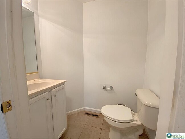 Building Photo - 2150 Rolling Meadow Dr